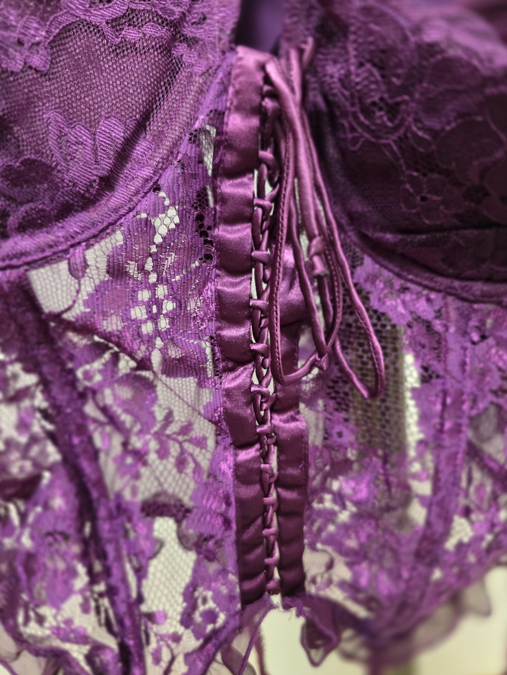 Victoria's Secret Plum Lace Bustier Corset - Picture 3 of 7
